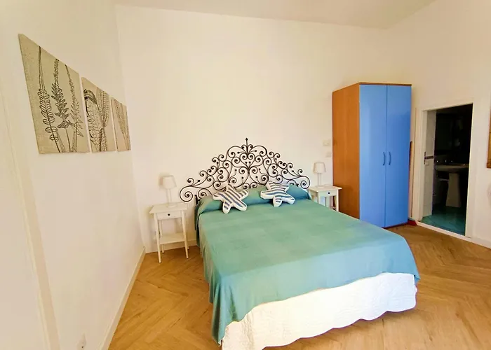 Maridea - Hipparchia Ponza